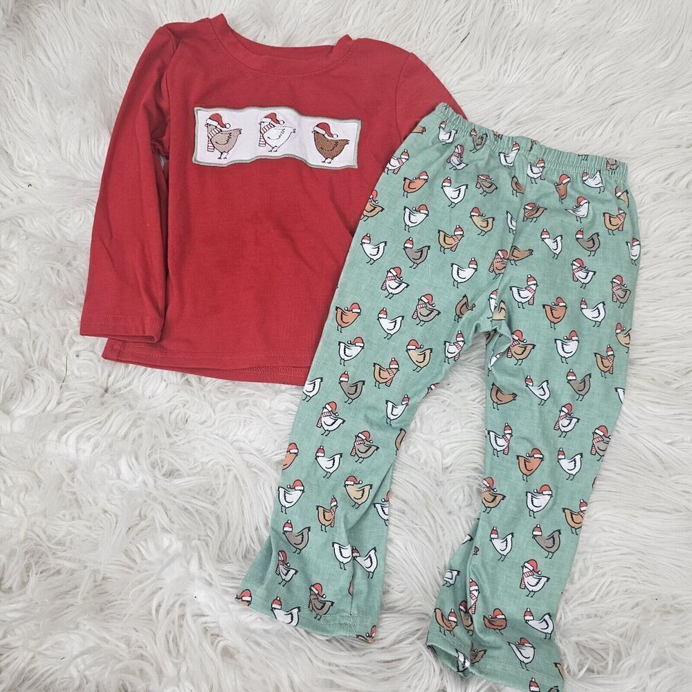 Toddler Boy Christmas Outfit Chickens In Christmas Hats Size 2T Green Pants Cute